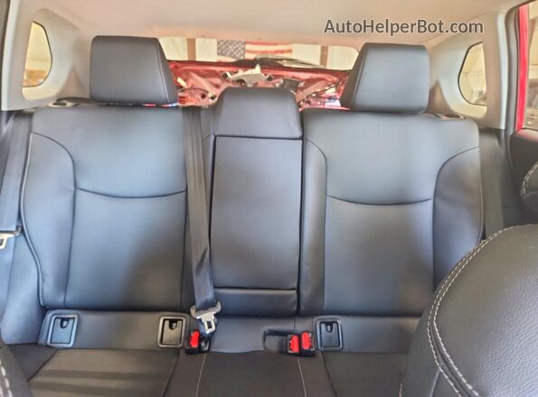 7MUDAABG8TV167440 2026 TOYOTA COROLLA Red Vista de los asientos traseros