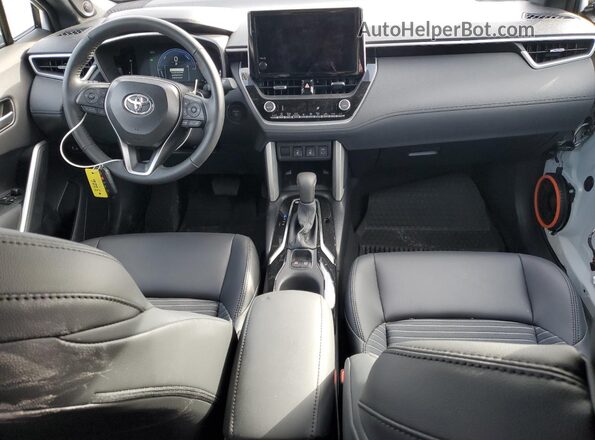 7MUFBABG1SV064171 2025 TOYOTA COROLLA Белый Вид панели приборов
