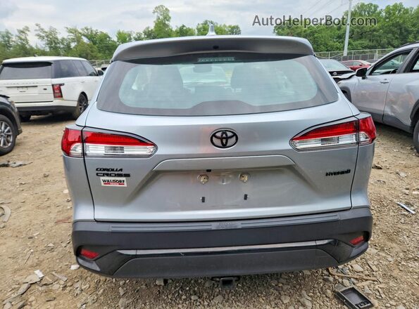 7MUFBABG5PV007981 2023 TOYOTA COROLLA Silver Widok z tyłu