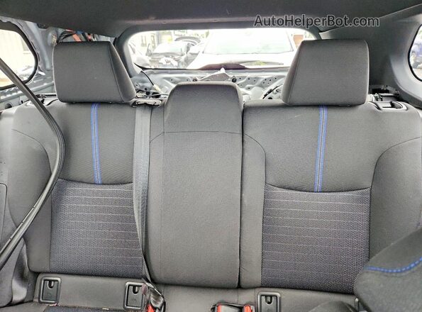 7MUFBABG9RV060671 2024 TOYOTA COROLLA Silver Հետևի նստատեղերի տեսք