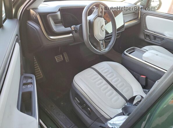 7PDSGABA1PN030162 2023 RIVIAN R1S Green Dashboard view