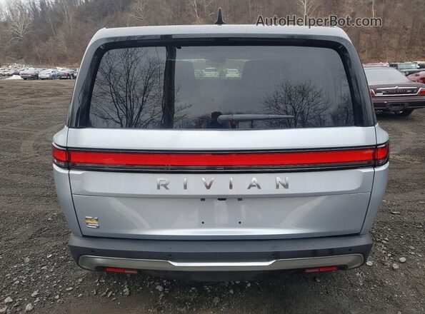 7PDSGABA2PN006517 2023 RIVIAN R1S Серебряный Вид сзади