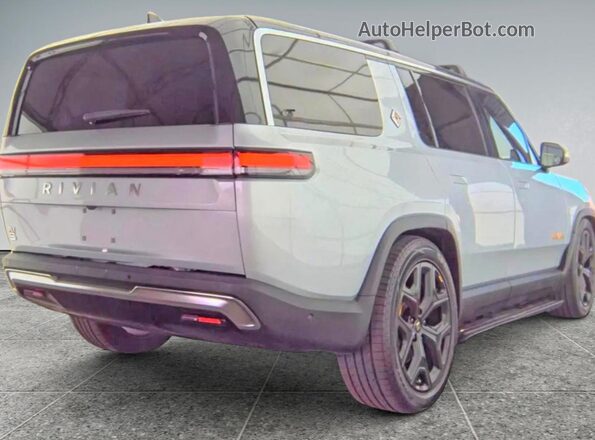 7PDSGABA4PN019950 2023 RIVIAN R1S Gray Front right