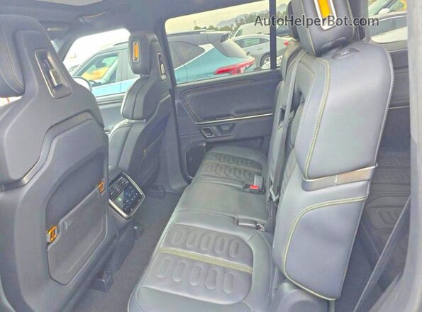 7PDSGABA4PN019950 2023 RIVIAN R1S Gray Rear view