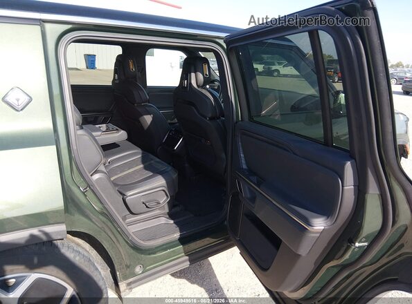 7PDSGABA4RN039327 2024 RIVIAN R1S Green VIN sticker view