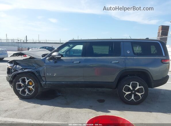 7PDSGABA8PN009096 2023 RIVIAN R1S Gray 