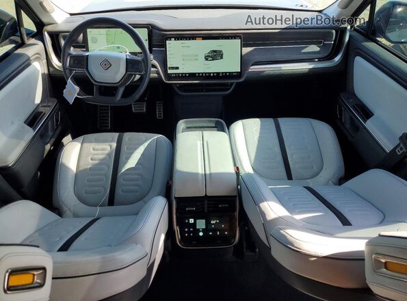 7PDSGABA9PN010077 2023 RIVIAN R1S Gray Dashboard view