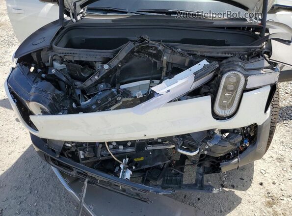 7PDSGABAXRN043642 2024 RIVIAN R1S White Engine compartment view