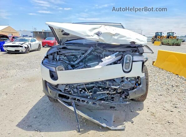 7PDSGABAXRN043642 2024 RIVIAN R1S White Front view