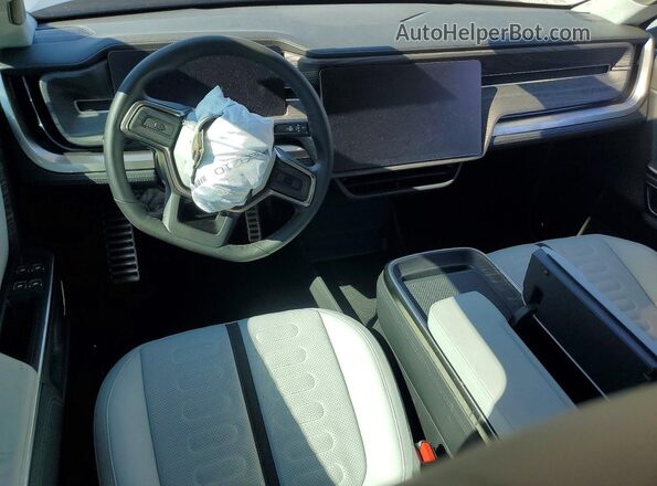 7PDSGABL3PN020878 2023 RIVIAN R1S Gray Dashboard view