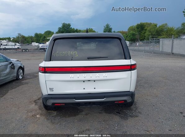 7PDSGBBA9RN037210 2024 RIVIAN R1S White 