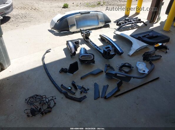 7PDSGBBAXSN047220 2025 RIVIAN R1S White Instrument cluster view