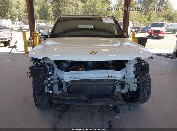 7PDSGBBAXSN047220 2025 RIVIAN R1S White Rear interior view