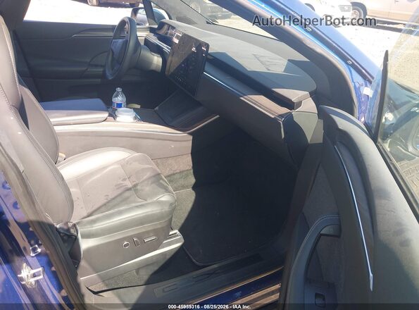 7SAXCAE56RF455758 2024 TESLA MODEL X Blue Vista interior delantera