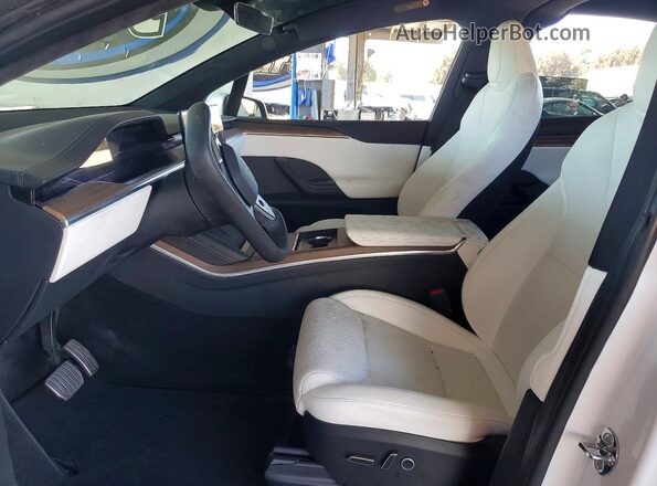 7SAXCAE58PF380199 2023 TESLA MODEL White Вид салону спереду
