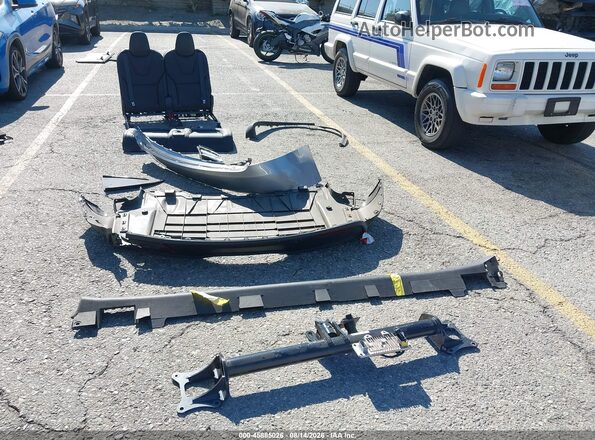 7SAXCAE59TF482329 2026 TESLA MODEL X Silver Widok deski rozdzielczej