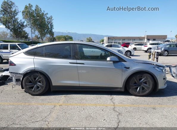 7SAXCAE59TF482329 2026 TESLA MODEL X Silver Widok wnętrza z tyłu