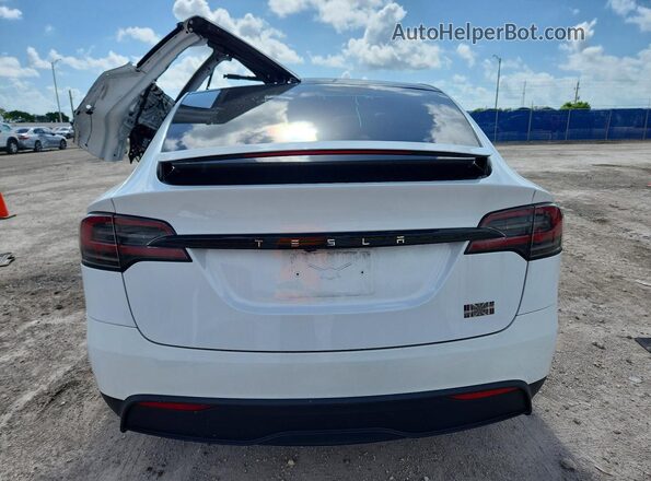 7SAXCBE60RF439361 2024 TESLA MODEL Белый Вид сзади