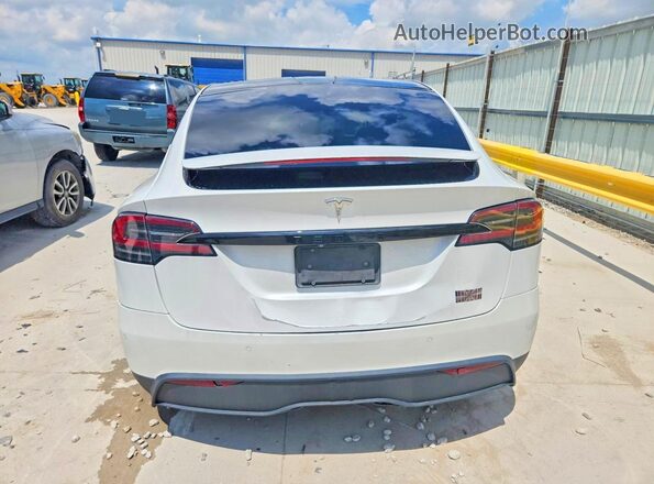 7SAXCBE61NF357746 2022 TESLA MODEL White Հետևի տեսք