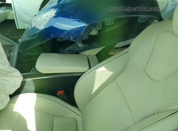 7SAXCBE62NF352829 2022 TESLA MODEL Blue Вид салону спереду