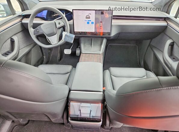 7SAXCDE52SF468756 2025 TESLA MODEL Gray Vista del salpicadero