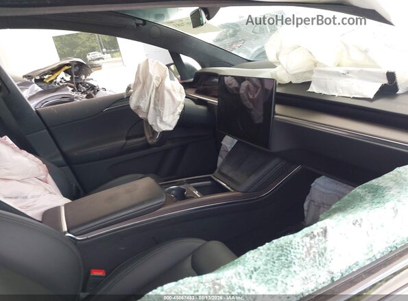 7SAXCDE53RF442032 2024 TESLA MODEL X Dark Blue Front interior view