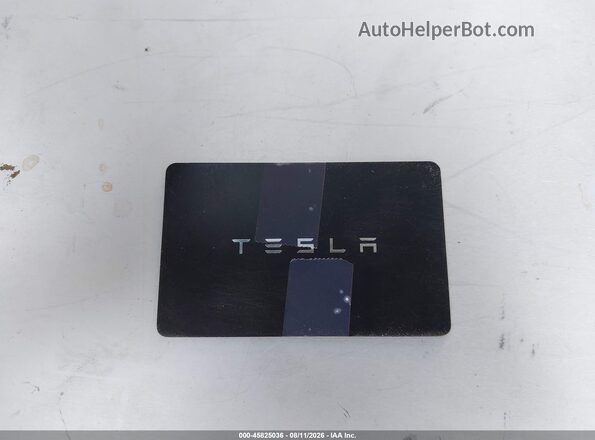 7SAXCDE55PF368514 2023 TESLA MODEL X Серый Вид панели приборов