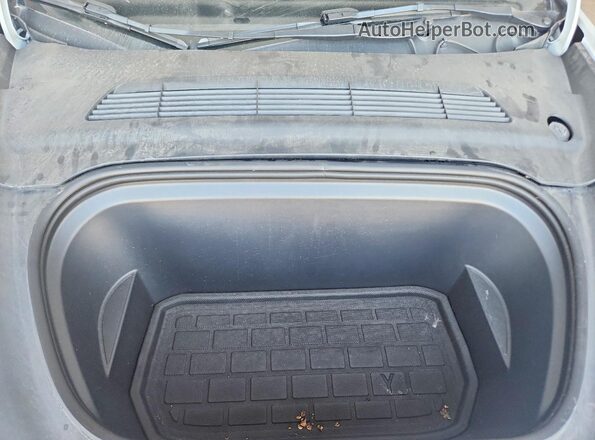 7SAYGAEE1PF759294 2023 TESLA MODEL White Widok wnętrza z tyłu