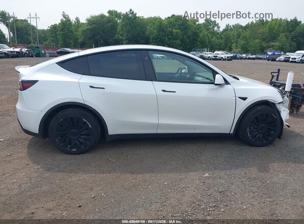 7SAYGAEE1PF792134 2023 TESLA MODEL Y White Вид задньої частини салону