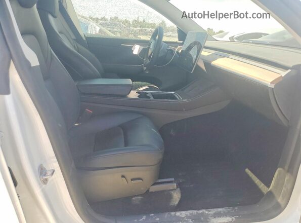 7SAYGAEE1RF005301 2024 TESLA MODEL White Widok wnętrza z przodu