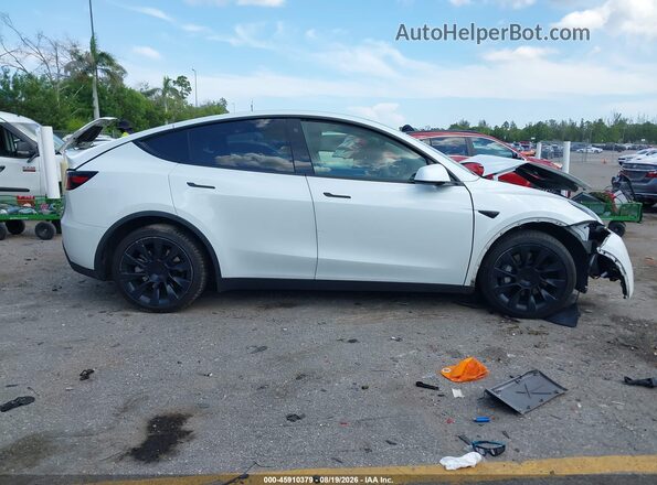 7SAYGAEE3PF590329 2023 TESLA MODEL Y White Вид панелі приладів