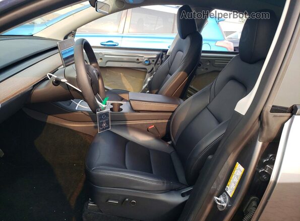 7SAYGAEE3RF194761 2024 TESLA MODEL Серый Вид салона спереди