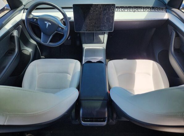 7SAYGAEE4PF683506 2023 TESLA MODEL White Vista del salpicadero