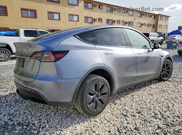 7SAYGAEE4RF209879 2024 TESLA MODEL Silver Rear right