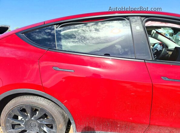 7SAYGAEE5RF114862 2024 TESLA MODEL Red Rear seats view