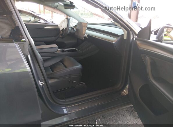 7SAYGAEE6PF706347 2023 TESLA MODEL Y Gray Вид салону спереду
