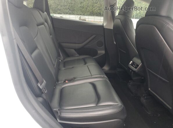 7SAYGAEE7RF157373 2024 TESLA MODEL Белый Вид задней части салона