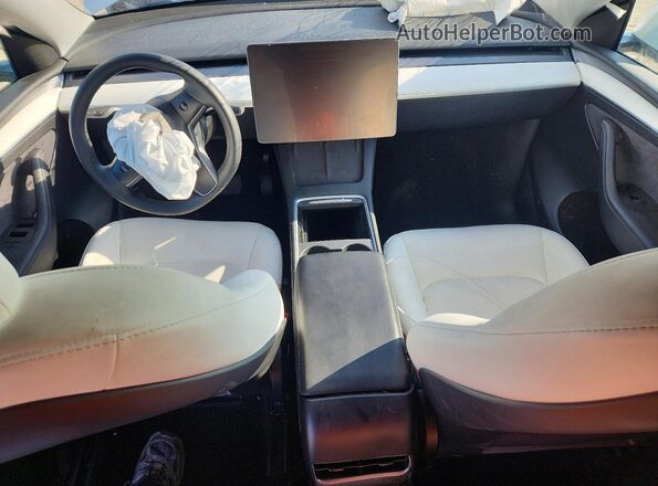 7SAYGAEE8PF933944 2023 TESLA MODEL White Widok deski rozdzielczej