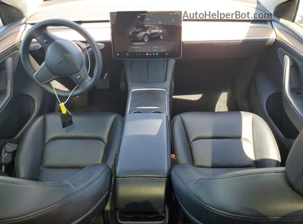 7SAYGAEE8RF027960 2024 TESLA MODEL Gray წინა პანელის ხედი