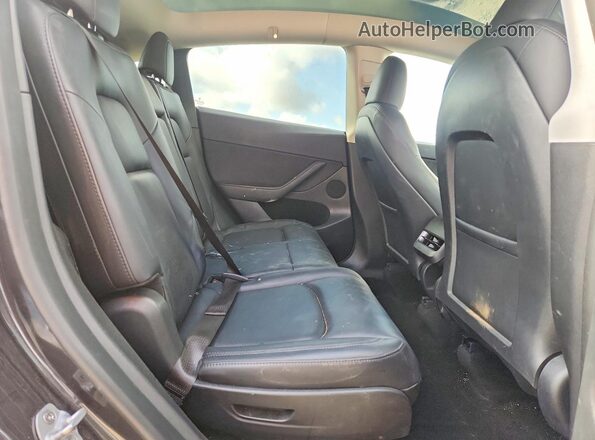 7SAYGAEE9RF002307 2024 TESLA MODEL Gray Հետևի նստատեղերի տեսք