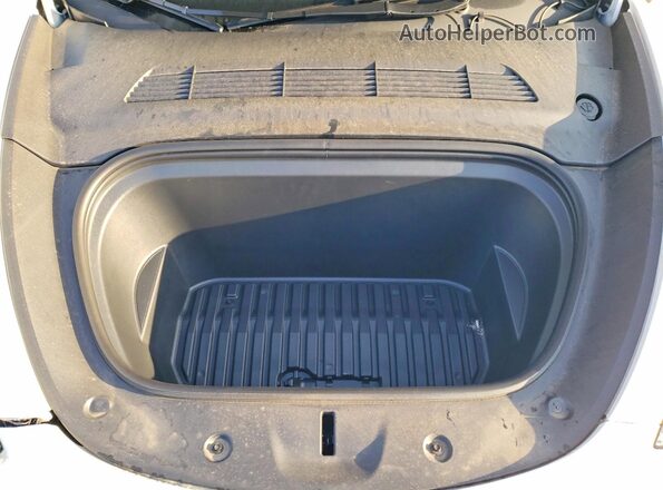7SAYGAEEXRF206646 2024 TESLA MODEL White Widok wnętrza z tyłu