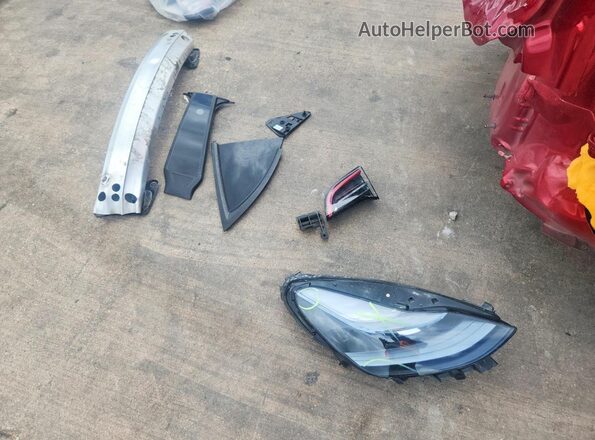 7SAYGDED0SA337242 2025 TESLA MODEL Красный Вид подкапотного пространства