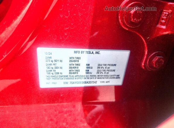 7SAYGDED0SA337242 2025 TESLA MODEL Красный Вид наклейки с VIN-кодом