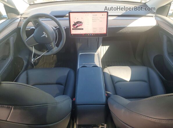 7SAYGDED0SF314028 2025 TESLA MODEL Черный Вид панели приборов
