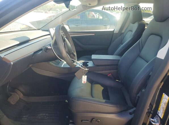 7SAYGDED0SF314028 2025 TESLA MODEL Черный Вид салона спереди