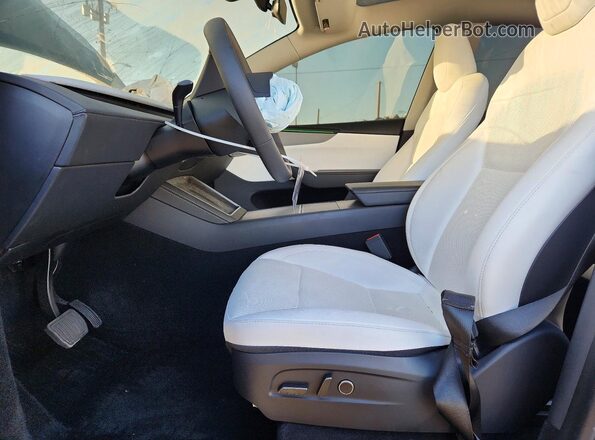 7SAYGDED0TF386011 2026 TESLA MODEL Gray წინა სალონის ხედი