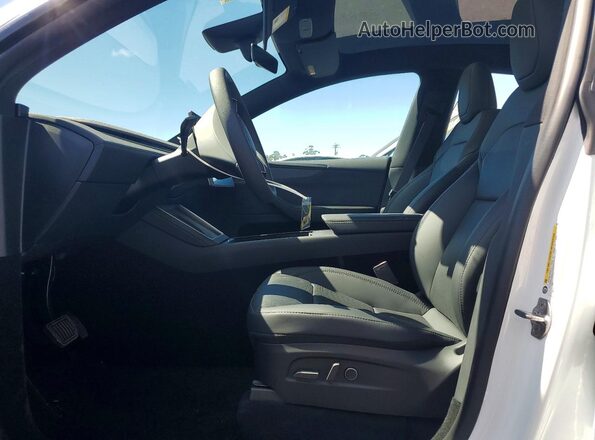 7SAYGDED0TF647783 2026 TESLA MODEL White Вид салону спереду