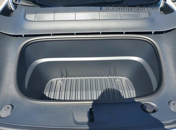 7SAYGDED0TF647783 2026 TESLA MODEL White Вид задньої частини салону
