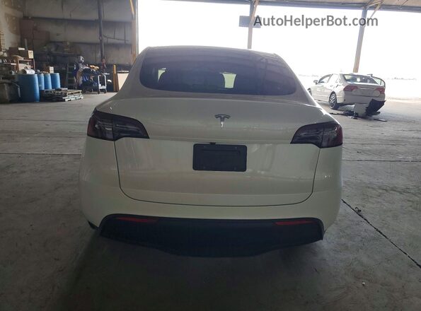 7SAYGDED1RF093999 2024 TESLA MODEL White Widok z tyłu