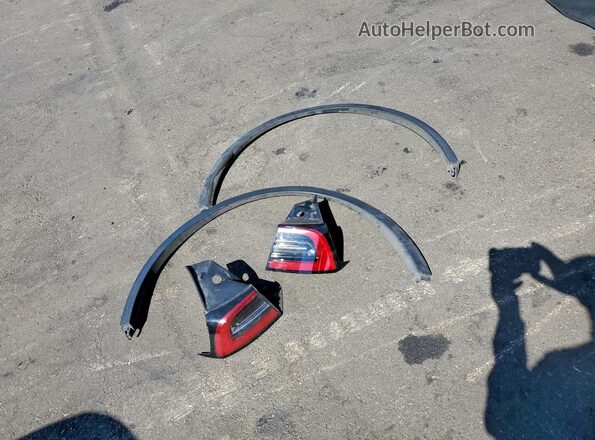 7SAYGDED1RF097907 2024 TESLA MODEL Gray Вид підкапотного простору